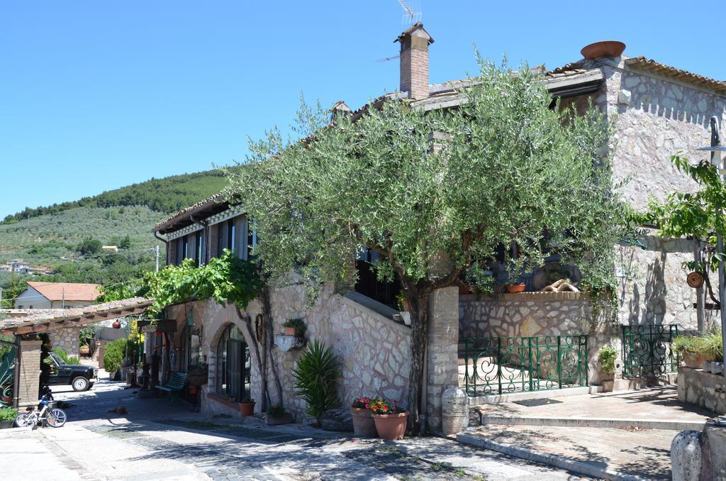 Hotel Il Borgo Dell'Ulivo Trevi Exterior foto