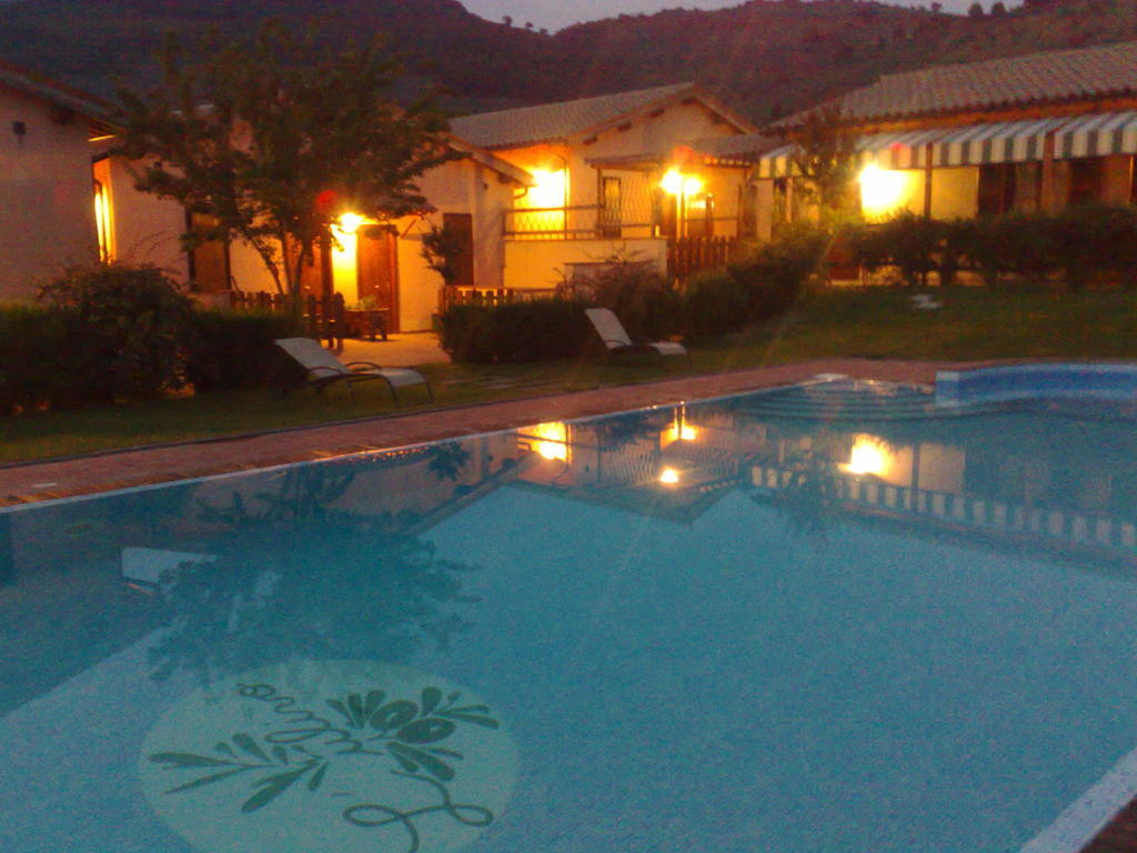 Hotel Il Borgo Dell'Ulivo Trevi Exterior foto